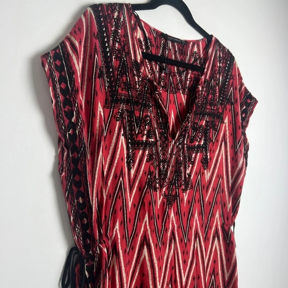NWOT  Zara Woman Large Red & Black Aztec Print‎ Embroidered Tunic Coverup